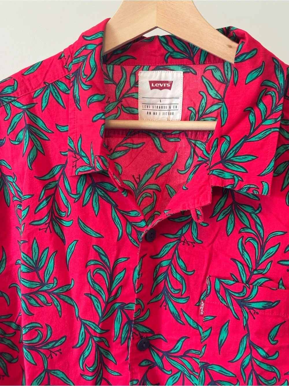 Levi's Red Tropical Print Button Down Shirt | 100% cotton | Size Large